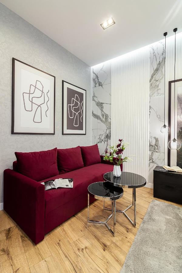 Lovely Apartment On Drahomanova Street Lviv Exteriör bild
