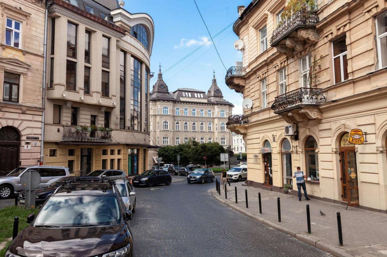 Lovely Apartment On Drahomanova Street Lviv Exteriör bild